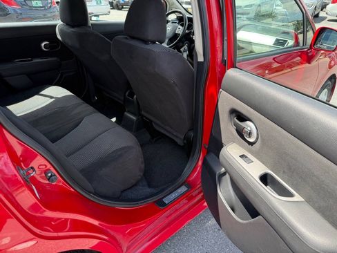 Used 2012 Nissan Versa Hatchback w/ SL Navigation Pkg FWD image 12