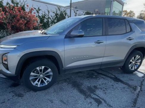 Used 2025 Chevrolet Equinox LT image 6