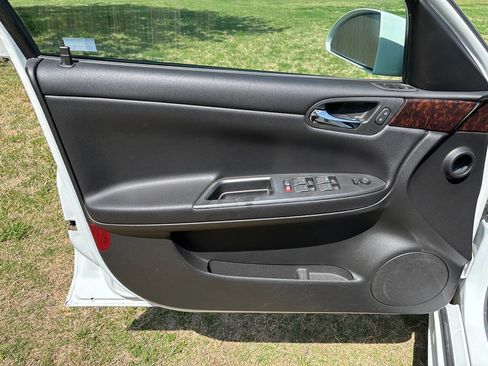 Used 2013 Chevrolet Impala LS image 14