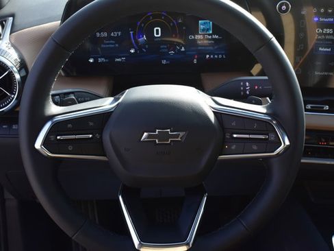 New 2026 Chevrolet Equinox ACTIV w/ Safety and Technology Package image 21