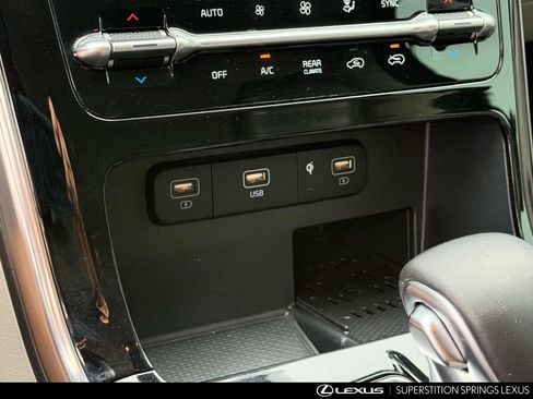 Used 2022 Kia Carnival EX FWD image 34