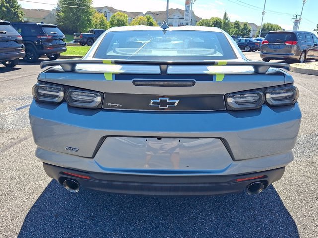 Used 2023 Chevrolet Camaro LT RWD image 8