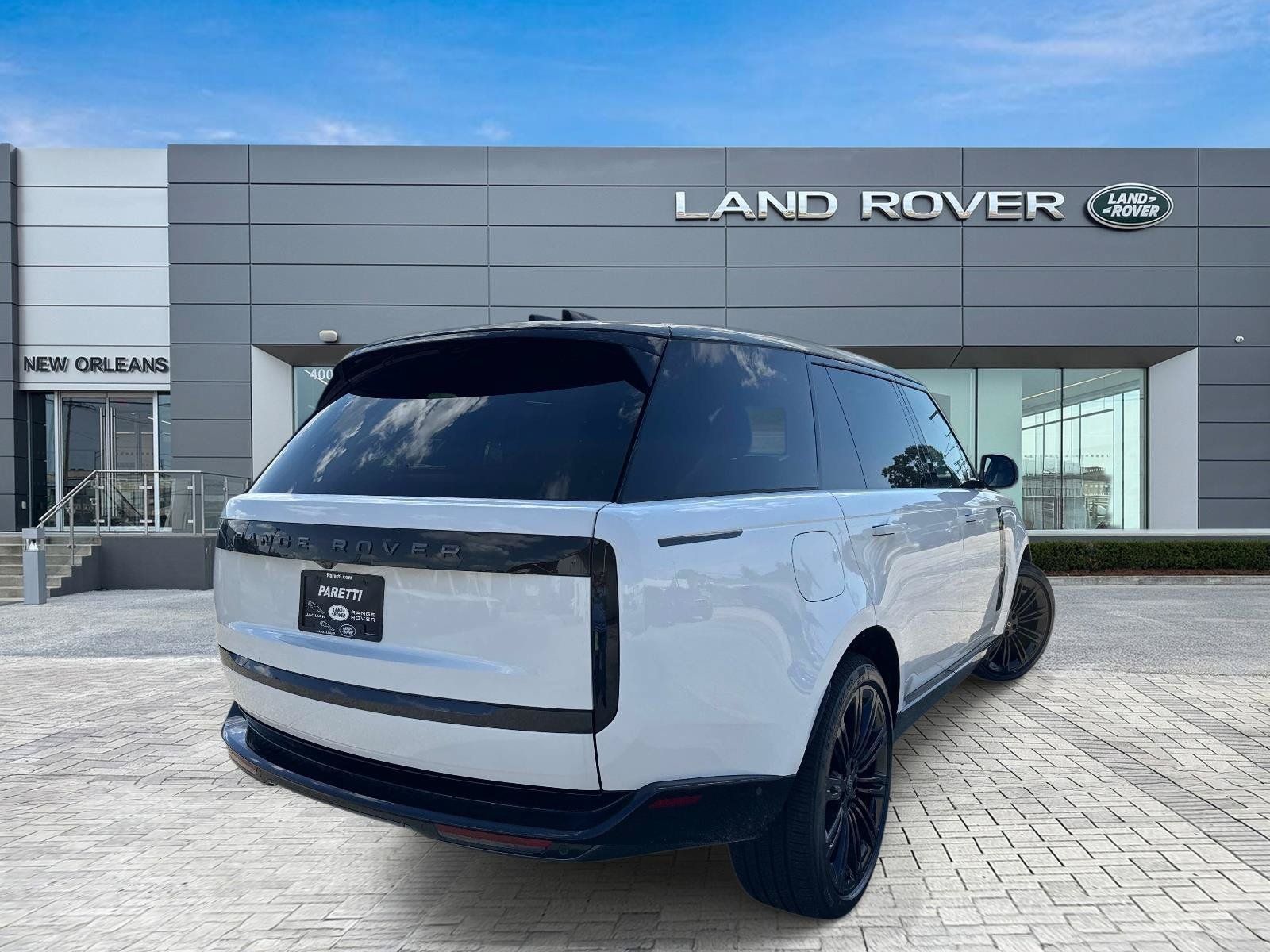 New 2027 Land Rover Range Rover Long Wheelbase SE AWD/4WD image 5