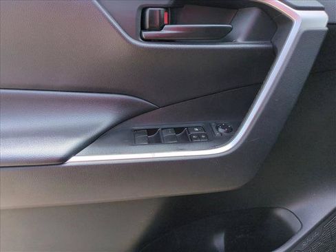 Certified 2021 Toyota RAV4 LE FWD image 11
