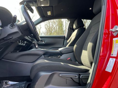 Used 2025 Honda HR-V Sport image 25