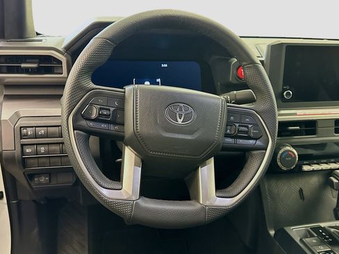 Used 2025 Toyota Tacoma TRD Off-Road image 18