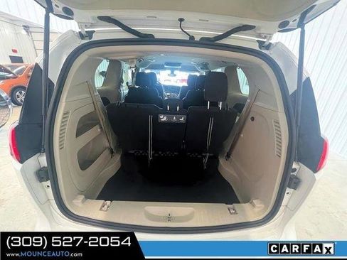 Used 2017 Chrysler Pacifica LX FWD image 11