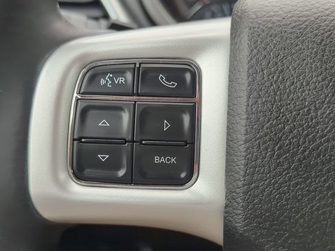 Used 2019 Dodge Journey SE w/ Connectivity Group FWD image 21