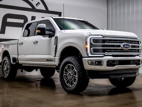 Used 2026 Ford F350 Platinum w/ Platinum Plus Package image 37