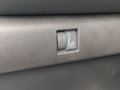 Used 2023 Chevrolet Colorado LT image 13