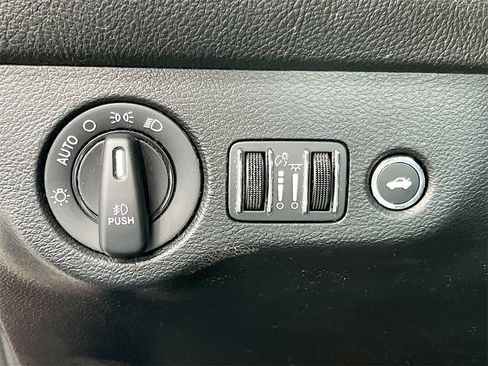 Used 2022 Dodge Challenger GT w/ Blacktop Package image 10