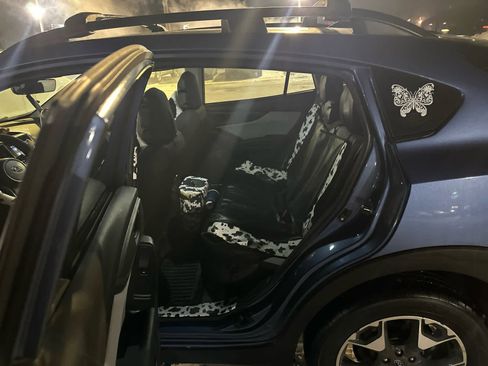 Used 2020 Subaru Crosstrek 2.0i Premium w/ Moonroof Package 1 image 7