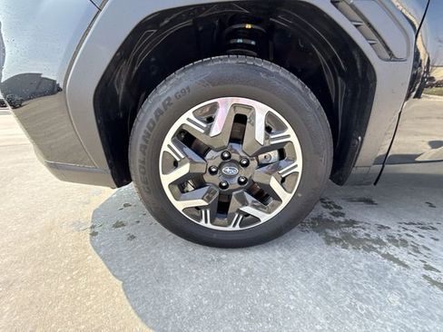 Used 2025 Subaru Forester Premium image 10