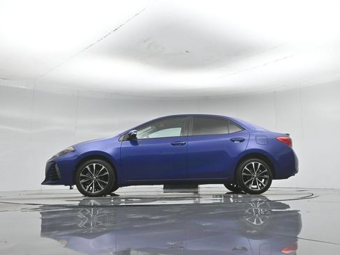Used 2017 Toyota Corolla SE w/ Carpet Mat Package (TMS) FWD image 8