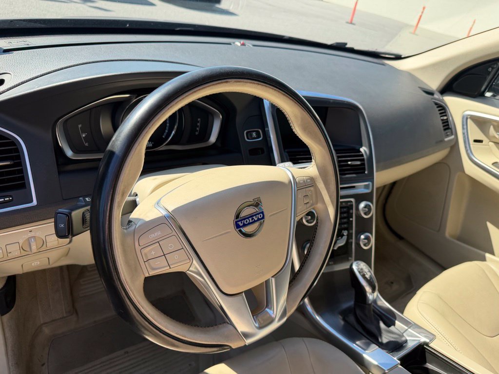 Used 2015 Volvo XC60 T5 AWD/4WD image 13