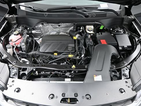 Used 2026 Chevrolet Trax LT w/ Sunroof Package FWD image 43