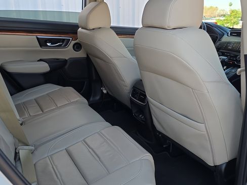 Used 2018 Honda CR-V Touring image 31