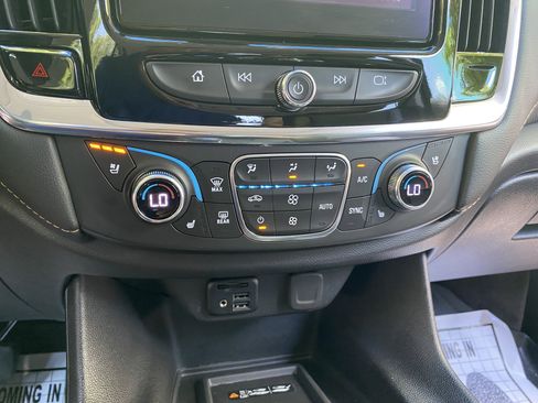 Used 2020 Chevrolet Traverse Premier w/ Redline Edition FWD image 29