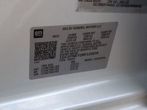Used 2024 Chevrolet Silverado 2500 LT AWD/4WD image 28