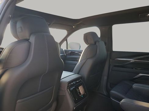 New 2026 Cadillac Escalade IQL Luxury AWD/4WD image 20