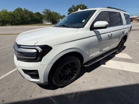 Used 2023 Ford Expedition XLT RWD image 13