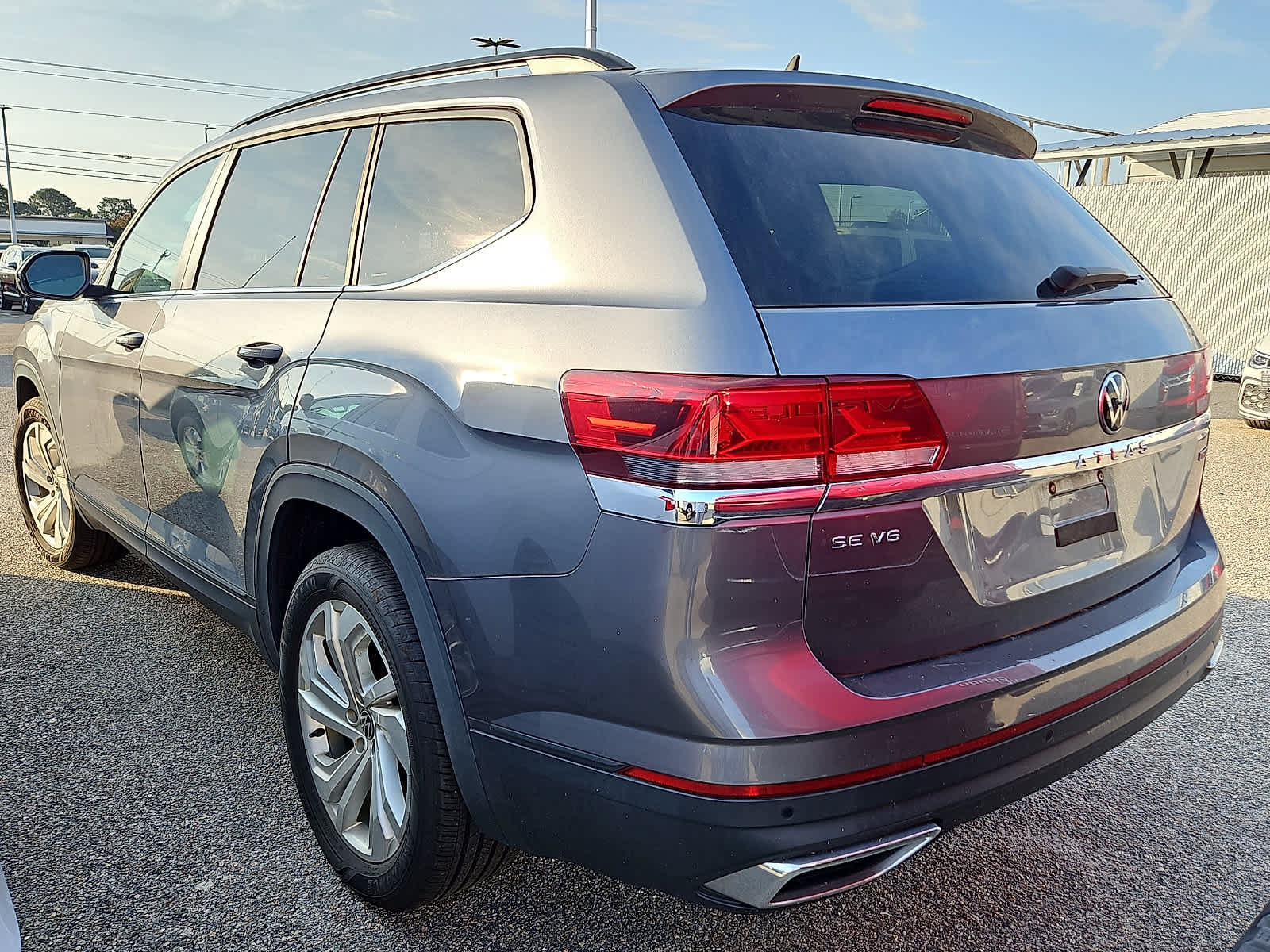 Used 2021 Volkswagen Atlas SE AWD/4WD image 4