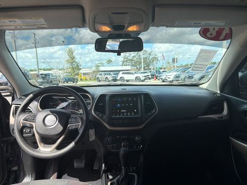 Used 2018 Jeep Cherokee Latitude image 26