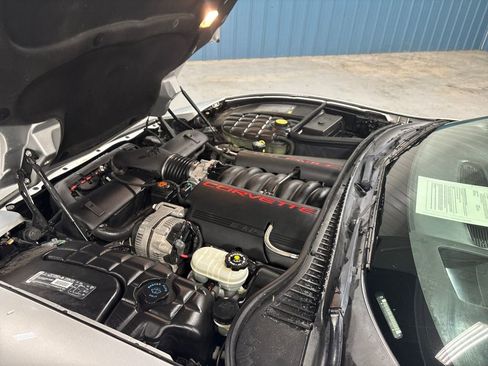 Used 2001 Chevrolet Corvette Convertible w/ Preferred Equipment Group2 image 36