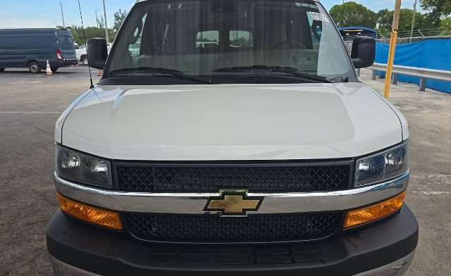 Used 2025 Chevrolet Express 3500 LT w/ LT Preferred Equipment Group RWD image 2