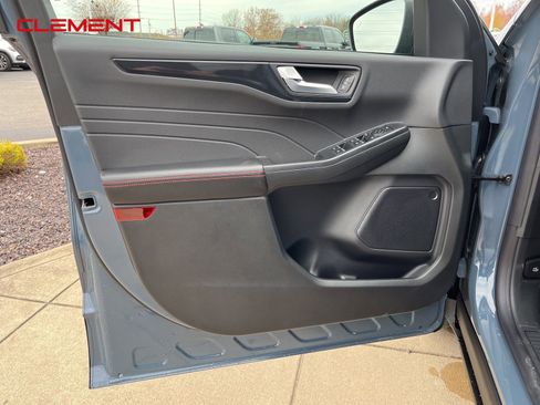 New 2025 Ford Escape ST-Line w/ Tech Pack #1 image 32