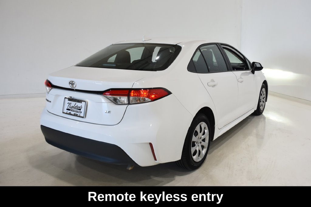 Used 2025 Toyota Corolla LE FWD image 4