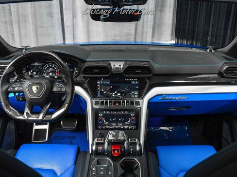 Used 2022 Lamborghini Urus image 23