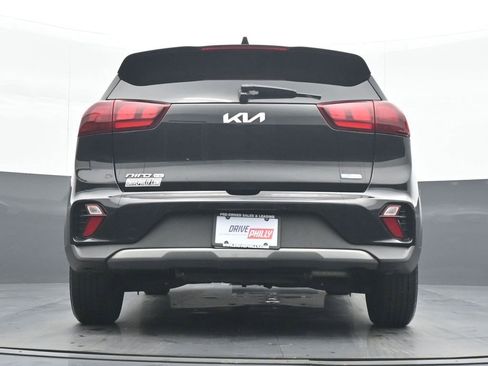Used 2022 Kia Niro LX image 21