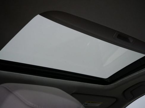 Used 2023 Honda Accord EX image 4