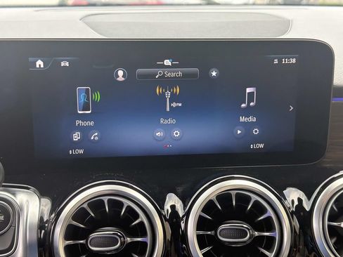 Used 2026 Mercedes-Benz GLB 250 image 25