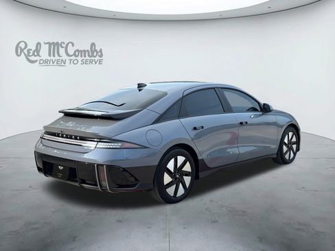 Used 2025 Hyundai Ioniq 6 SE RWD image 5