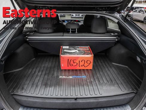 Used 2021 Toyota Prius Prime LE FWD image 9