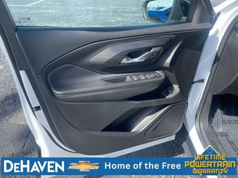 Used 2023 GMC Terrain SLE w/ Driver Convenience Package FWD image 22