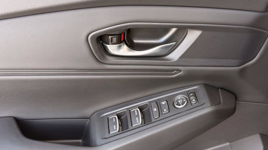 Used 2025 Honda Accord SE image 33
