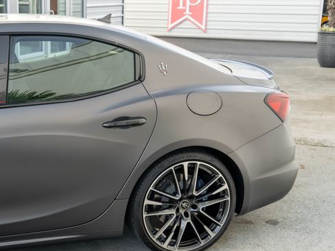 Used 2022 Maserati Ghibli Trofeo image 5
