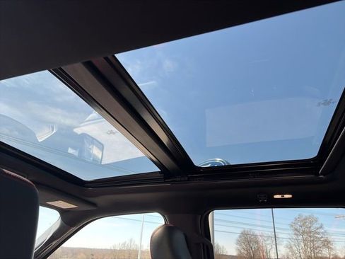 Used 2019 Ford F150 Lariat image 32