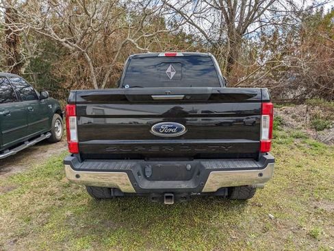 Used 2019 Ford F250 Lariat w/ Chrome Package image 4