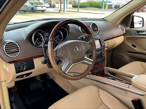 Used 2012 Mercedes-Benz GL 450 4MATIC image 17