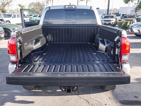 Used 2019 Toyota Tacoma TRD Sport image 24
