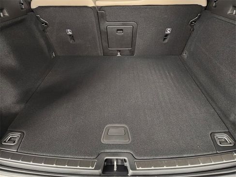 New 2026 Volvo XC60 B5 Plus w/ Protection Package Premier image 33