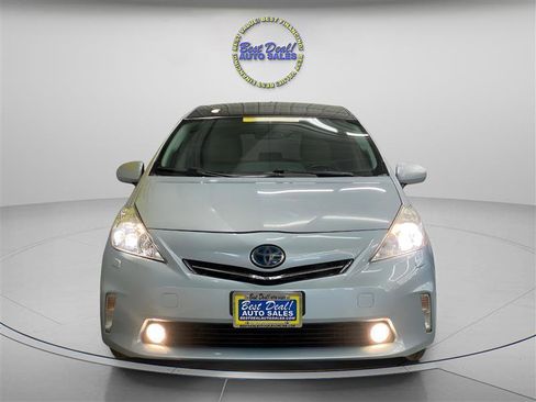 Used 2014 Toyota Prius V Five image 8