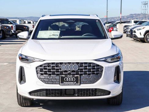 New 2025 Audi Q5 Premium image 2