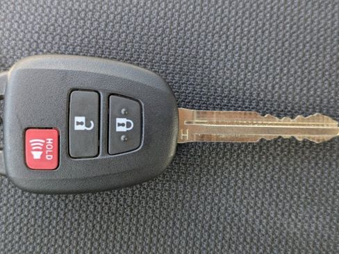 New 2026 Toyota Corolla Cross L image 32