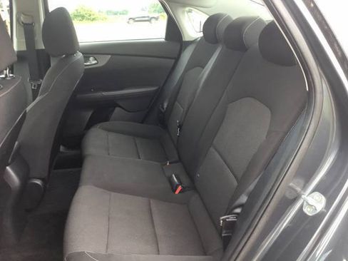 Used 2020 Kia Forte LXS FWD image 11