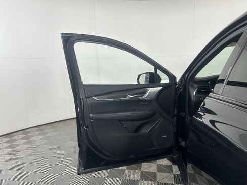 Certified 2022 Cadillac XT5 Sportv w/ Technology Package image 27